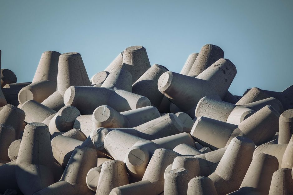 Duurzaam betonnen werkblad met minimalistisch ontwerp.