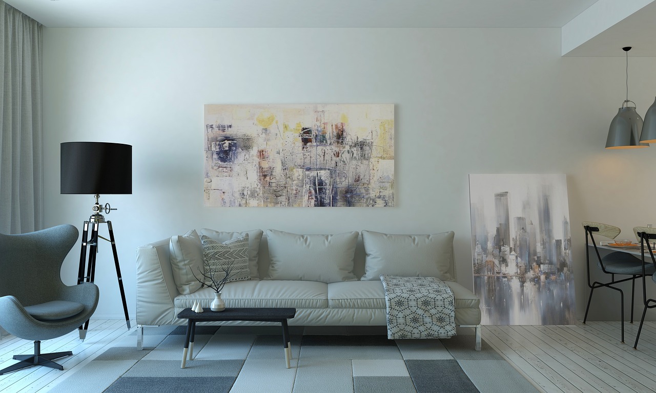 Lichte houten meubels in Scandinavische inrichting.